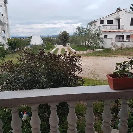 12394b Apartment Tkon